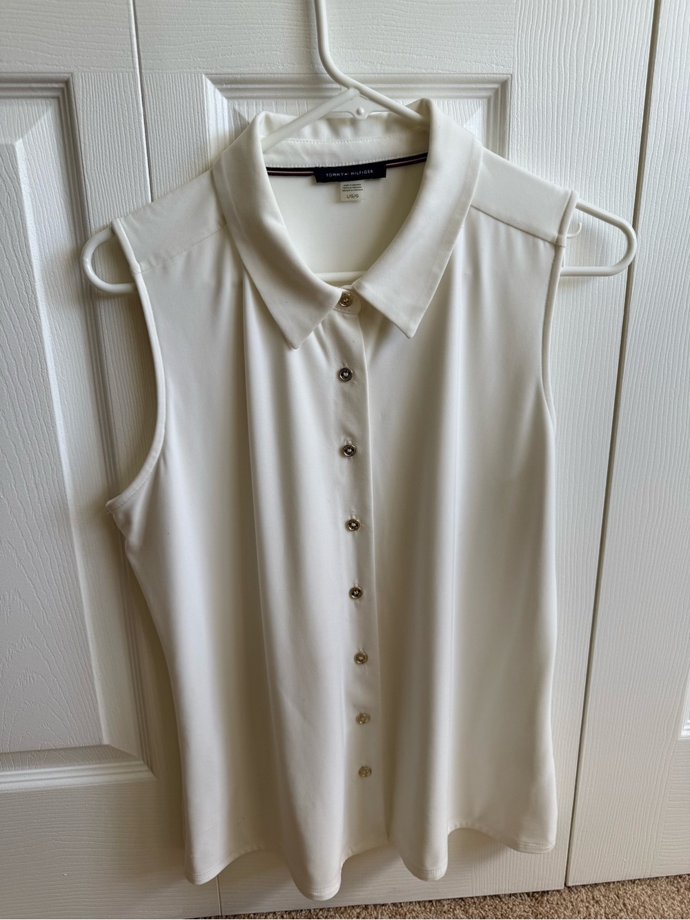 Tommy Hilfiger Women's Sleeveless Button-Front Blouse in Cream